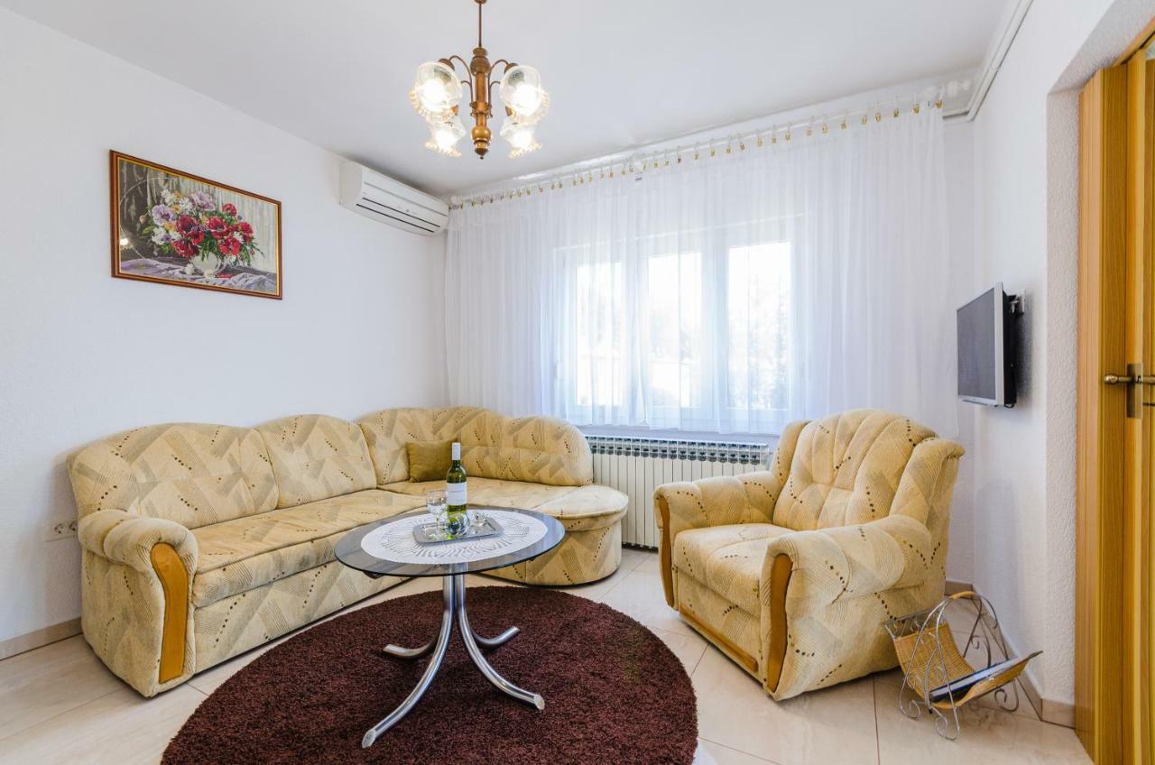 Apartmani Katica Povile Kültér fotó